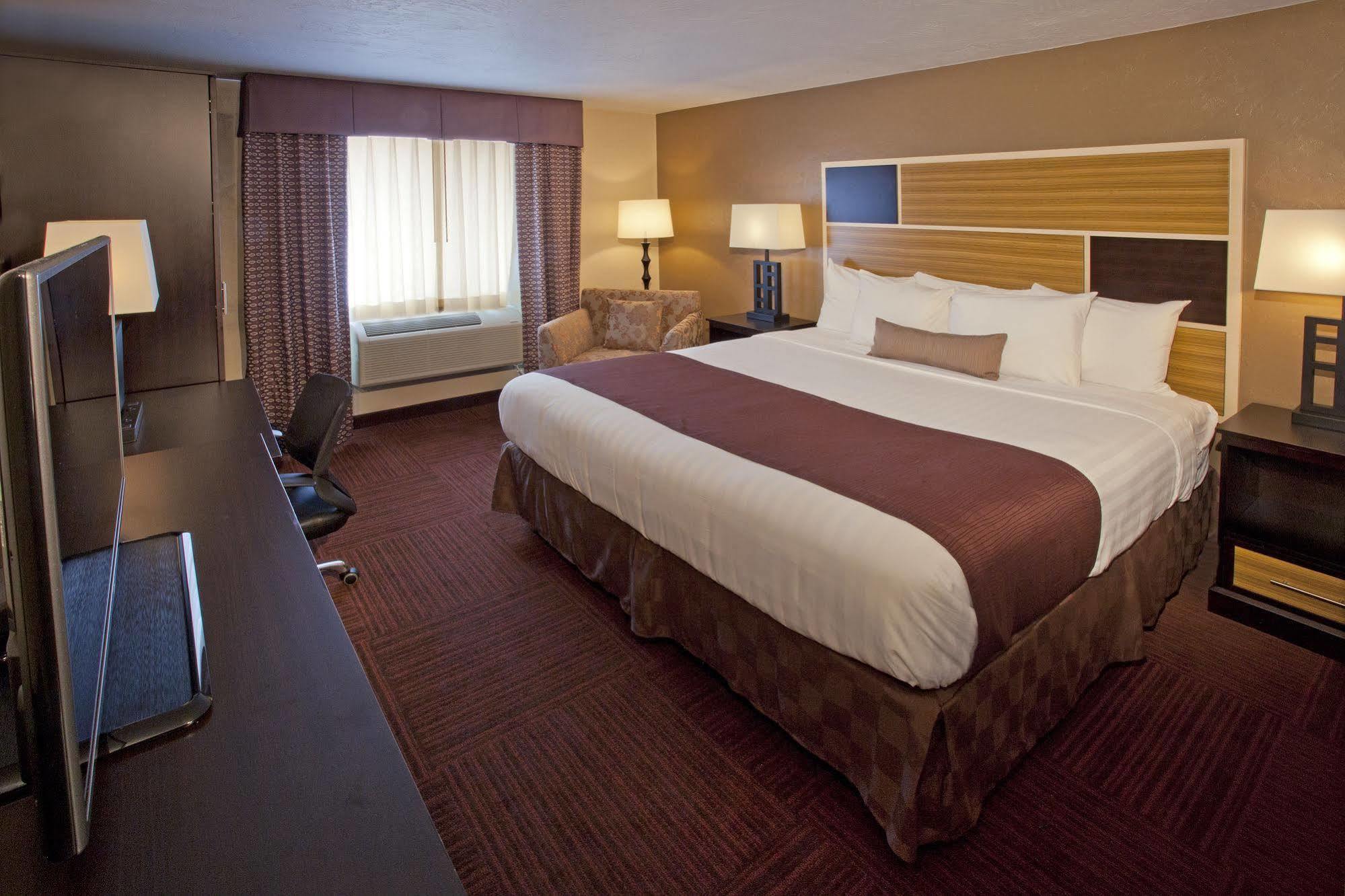 Red Lion Inn And Suites Federal Way Exterior foto