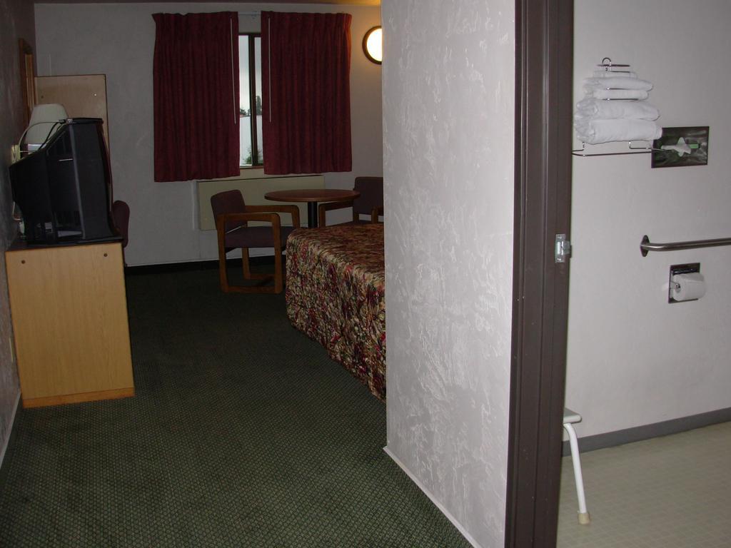 Red Lion Inn And Suites Federal Way Exterior foto